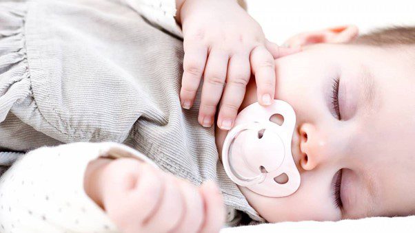 Lịch sinh hoạt EASY 4 giúp các hoạt động trong ngày của bé được diễn ra theo đúng trình tự, giờ giấc