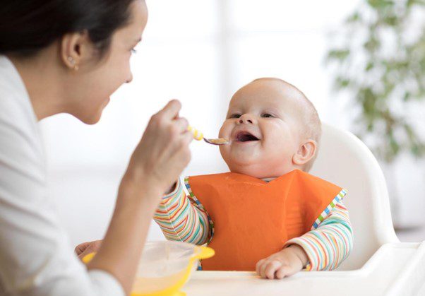 Khoảng cách giữa các bữa ăn trong lịch EASY 4 cách nhau 4 giờ đồng hồ