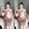 Đầm thun len Movi cổ quàng khăn, họa tiết kẻ ngang trẻ trung 11 dam-thun-len-movi-co-quang-khan-hoa-tiet-ke-ngang-tre-trung-02